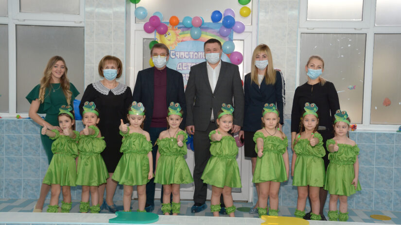 Виктор Филонов принял участие в торжественном открытии плавательного бассейна в  детском саду № 104