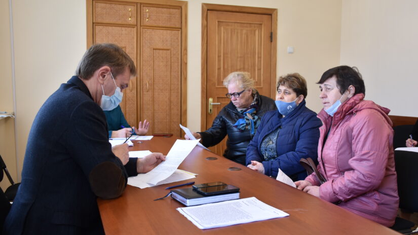 Виктор Филонов провел в Лазаревском прием граждан по личным вопросам
