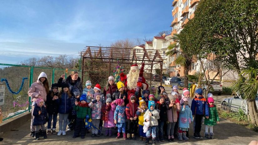 Владимир Елединов организовал праздник для детей микрорайона Малый Ахун