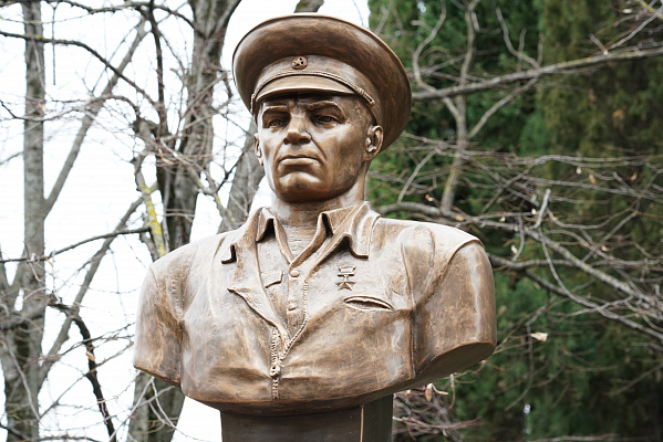 В День защитника Отечества в Адлерском районе Сочи открыли памятник Герою Советского Союза Василию Маргелову