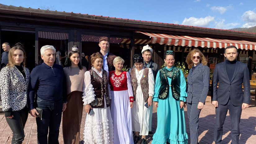 Молодежный парламент при Городском Собрании Сочи вместе с Казахстанским культурным центром провели круглый стол с национальными общинами города