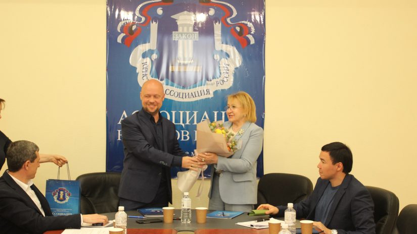СМО Ассоциации юристов России КРО и Общественная палата г. Сочи подписали соглашение о сотрудничестве