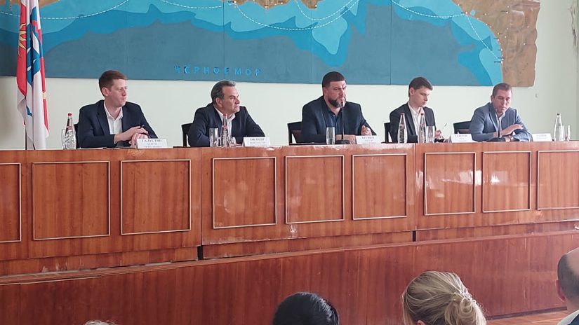 Депутаты Городского Собрания Сочи приняли участие в расширенном заседании при участии представителей ТОСов Адлерского района