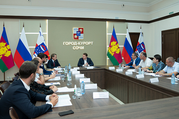 Глава Сочи Алексей Копайгородский провел рабочую встречу с депутатами Адлерского района