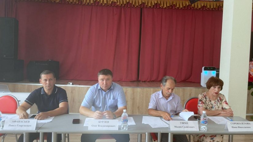 Павел Афанасьев принял участие в сходе граждан в п. Совет-Квадже