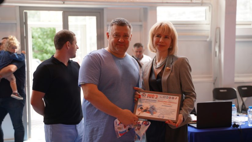 Владимир Елединов и Инна Мысина оказали помощь в организации Краевого турнира по дзюдо