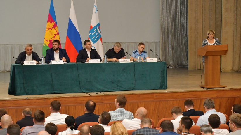 Депутат Сос Мартиросян принял участие в сходе граждан