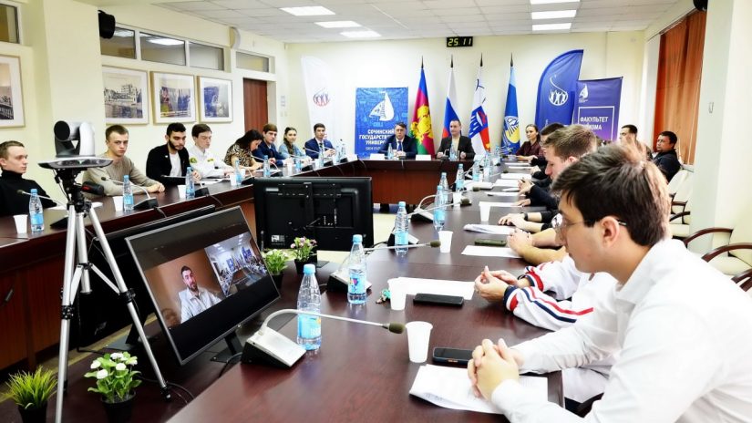 Молодежный парламент при Горсобрании провёл круглый стол в Сочинском государственном университете