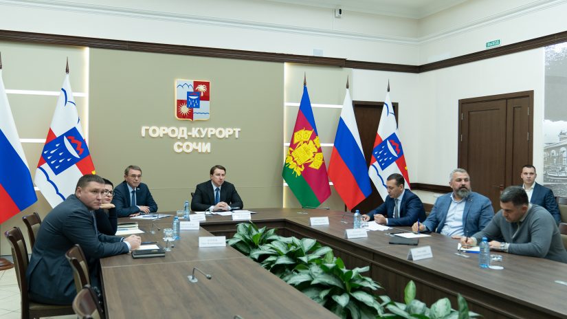 Глава Сочи Алексей Копайгородский встретился с депутатами Лазаревской территориальной группы