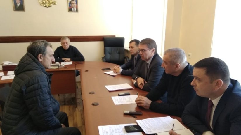 Депутаты избирательного округа «Лазаревский» провели прием граждан по личным вопросам