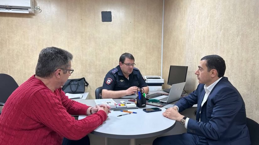 Владимир Торосян принял участие в совещании с участковыми уполномоченными полиции.