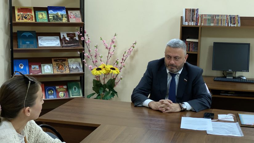 Депутат ГСС Сос Мартиросян провел прием граждан избирательного округа