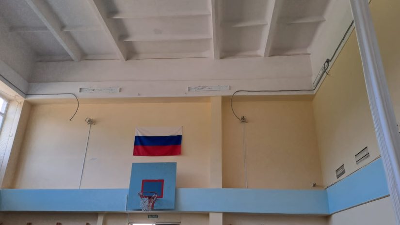 Депутаты Артур Аракелян и Роман Напсо помогли провести текущий ремонт в спортивном зале в школе МОБУ СОШ № 85