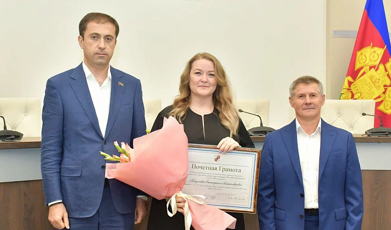 Темур Эйнатов поздравил строителей с профессиональным праздником