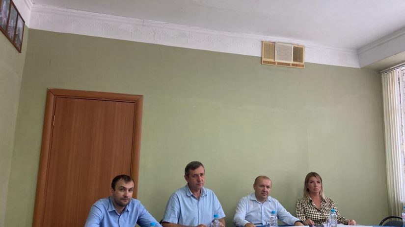 Депутаты Городского Собрания Сочи приняли участие в сходе граждан села Верхнениколаевское