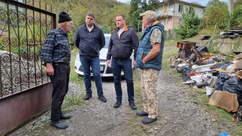 Илья Стопченко оказал спонсорскую помощь погорельцам