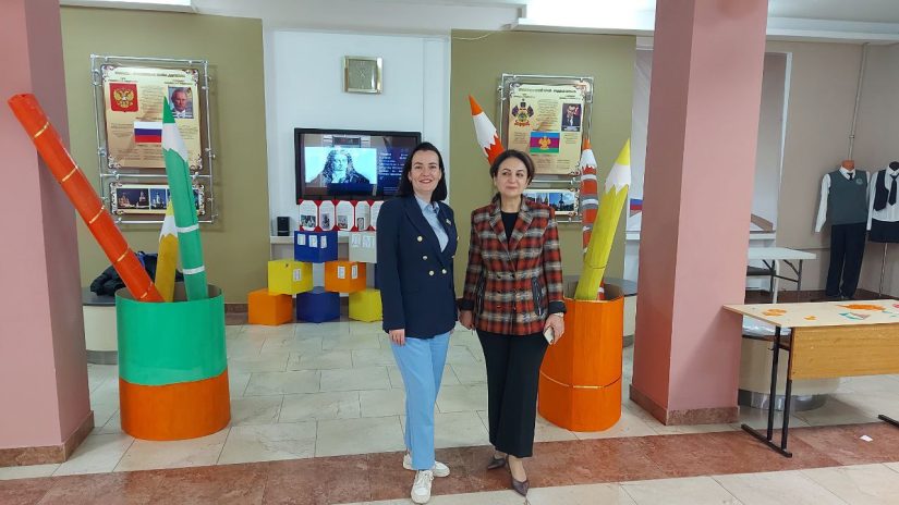 София Минина провела встречу с педагогами лицея №3 в Хосте