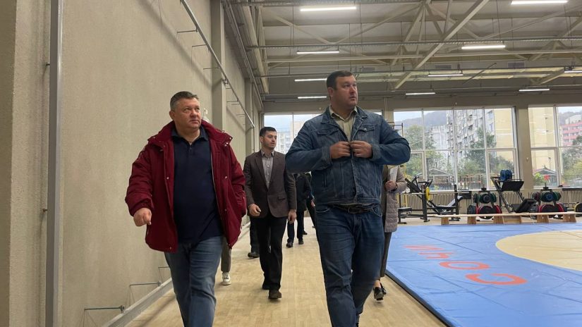 Владимир Елединов с рабочим визитом посетил новый комплекс единоборств в посёлке Кудепста