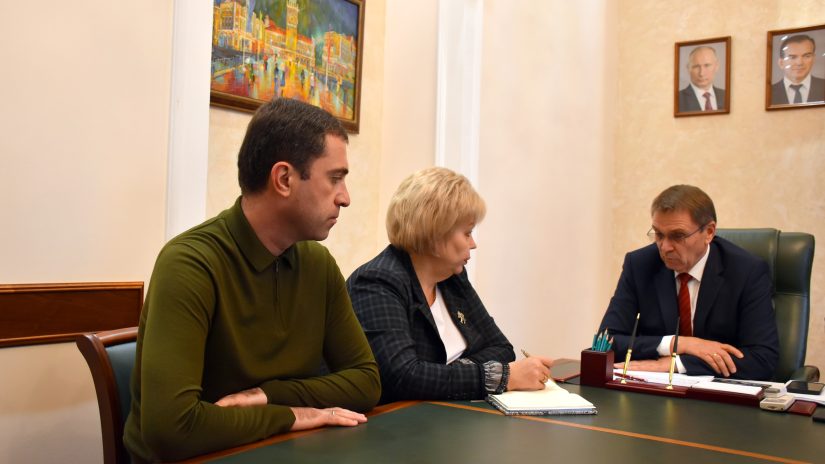 Председатель Городского Собрания Сочи Виктор Филонов начал серию встреч с заместителями главы города