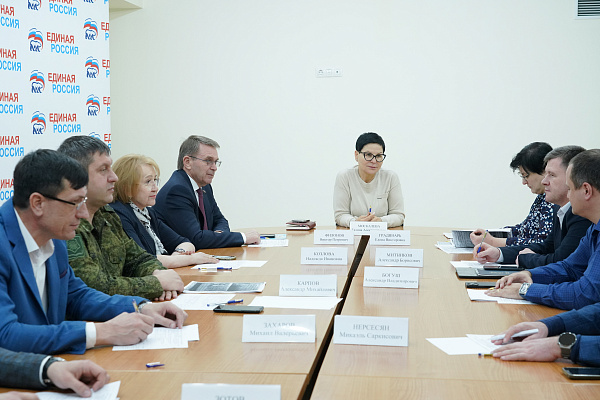 Председатель Городского Собрания Сочи Виктор Филонов принял участие в расширенном заседании Координационного совета помощи семьям мобилизованных