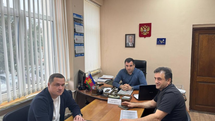 Илья Стопченко совместно с Русланом Бородько провели очередной приём граждан