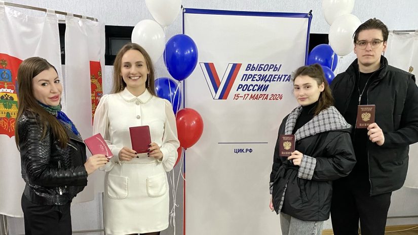 Члены Молодежного парламента в полном составе приняли участие в выборах президента Российской Федерации на участках в своих избирательных округах