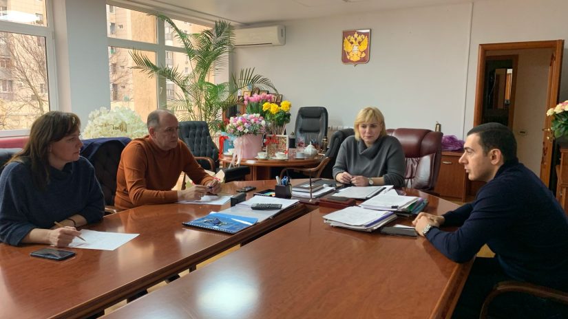 Владимир Торосян и Эдуард Обухович провели рабочую встречу с главой Центрального района Инной Казанковой