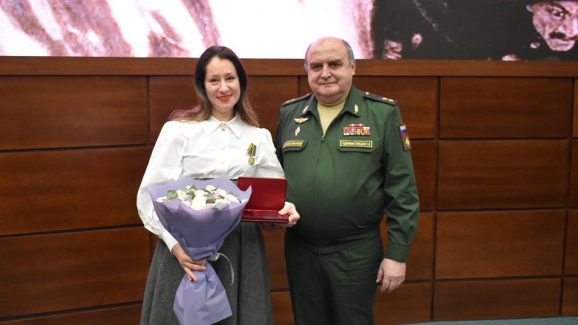 Светлана Ермилова награждена медалью «За укрепление боевого содружества»