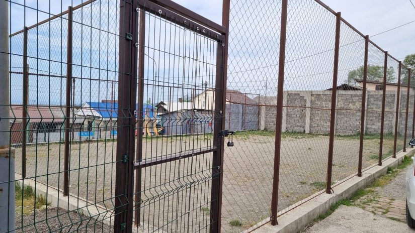 Илья Стопченко оказал помощь для обустройства спортивной площадки в селе Сергей-Поле