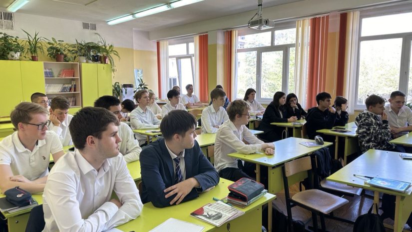 Инна Мысина инициировала и провела онлайн-день открытых дверей между школами города Сочи и высшими учебными заведениями Российской Федерации