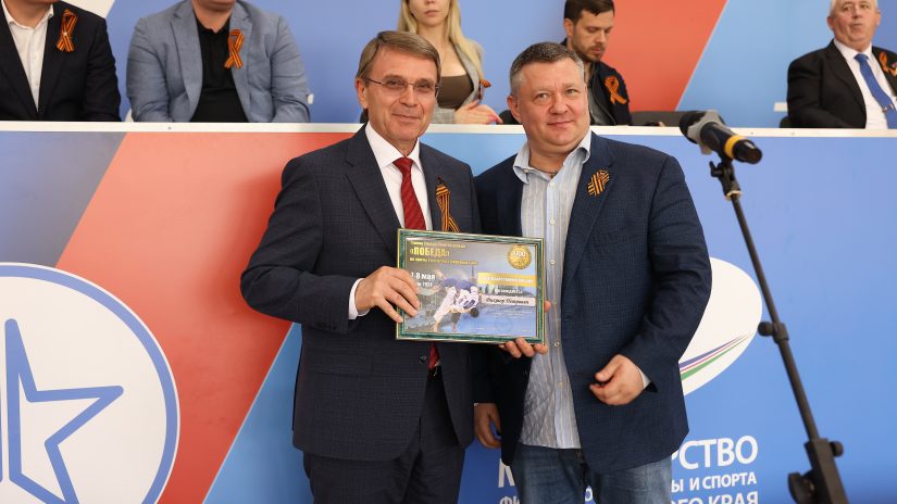 Председатель Городского Собрания Сочи Виктор Филонов открыл турнир по дзюдо на призы Городского Собрания Сочи, который впервые прошел в Сочи.