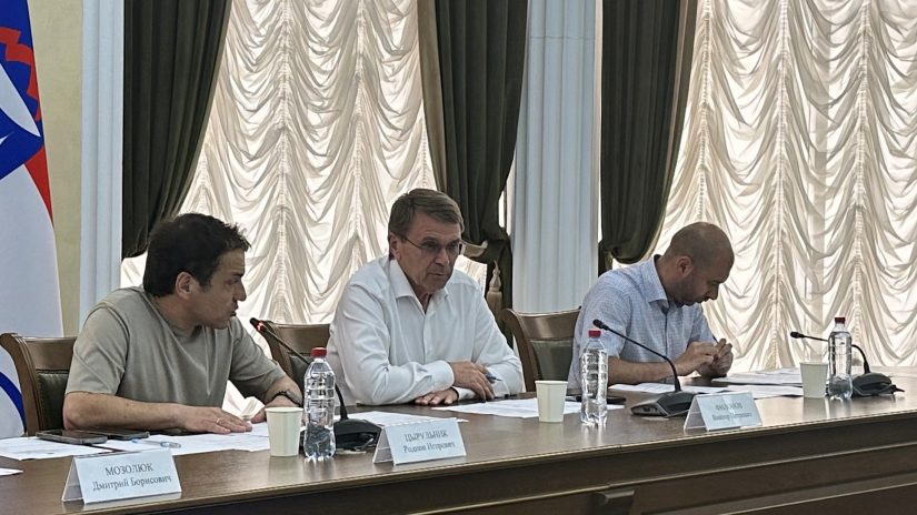Комитет по вопросам местного самоуправления, информационной политике и взаимодействию с общественными объединениями прошел в Горсобрании