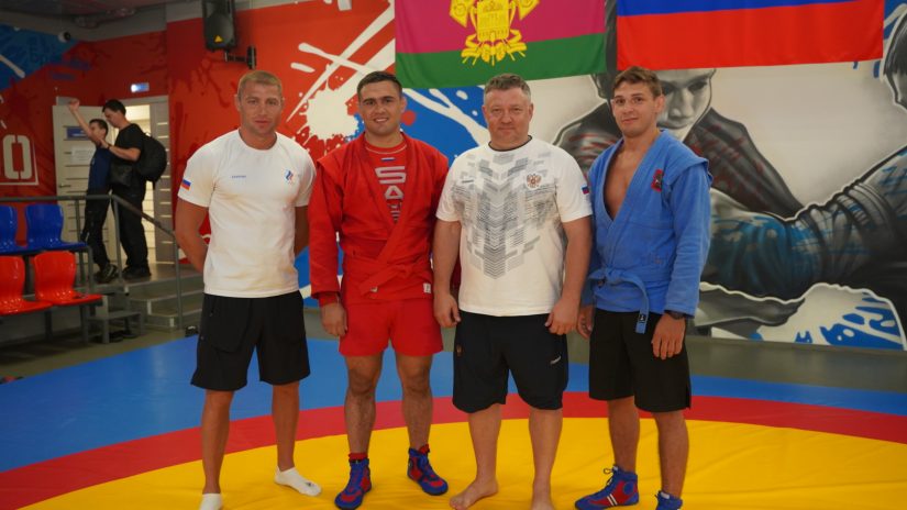 Владимир Елединов для спортсменов города Сочи организовал мастер-класс с чемпионом мира Сергеем Рябовым