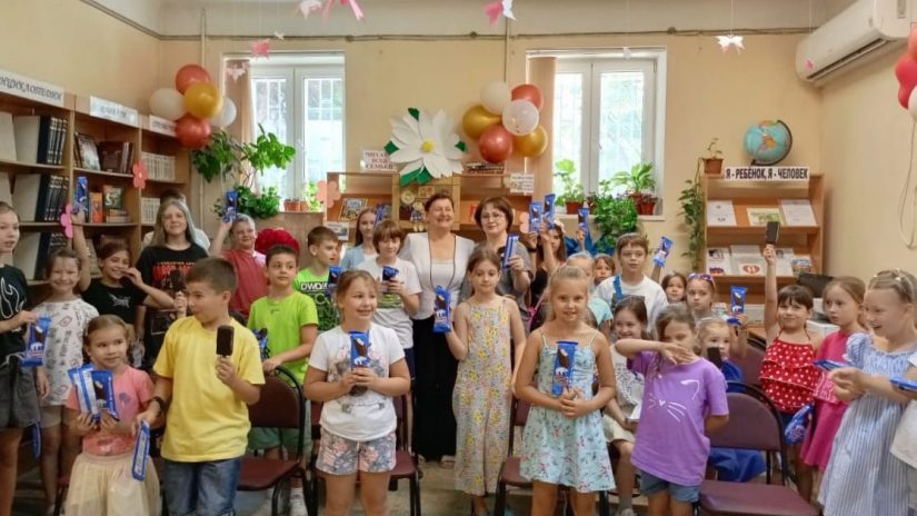 В Лазаревской районной детской библиотеке дан старт работе детской досуговой площадке «Веселый муравейник»