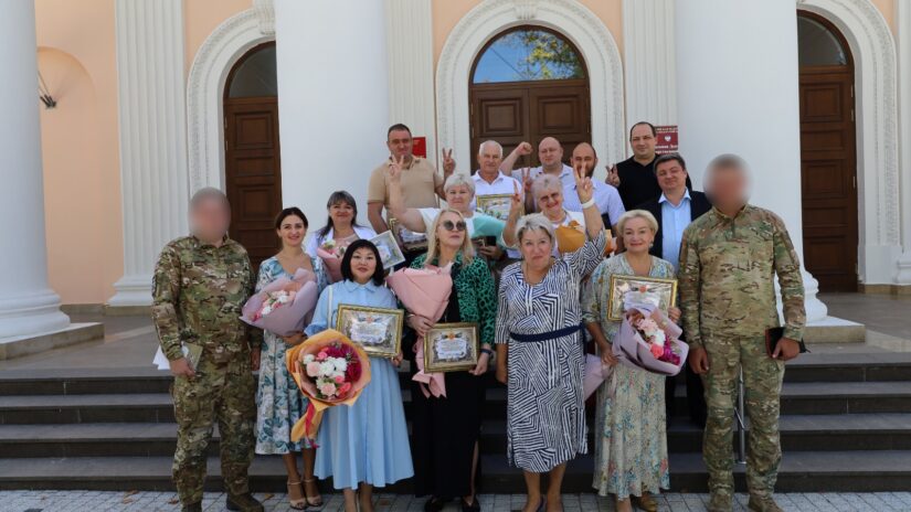 Сочинским общественникам вручены Благодарности от Военного совета Армии